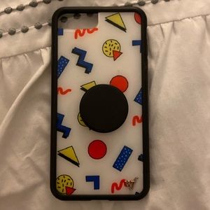 emma chamberlain’s wildflower phone case